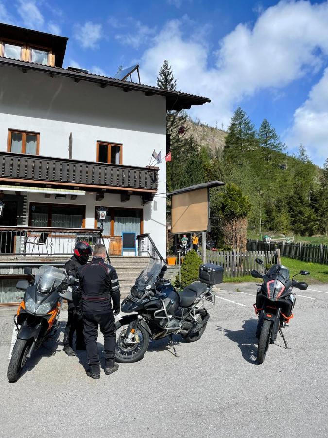 Tattoo Pension Mit Restaurant Und Tattoo-Studio Mörtschach Exteriér fotografie